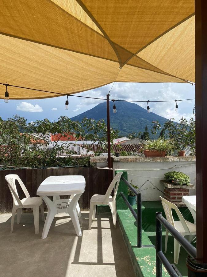 Feathers Hotel & Lounge Antigua Bagian luar foto
