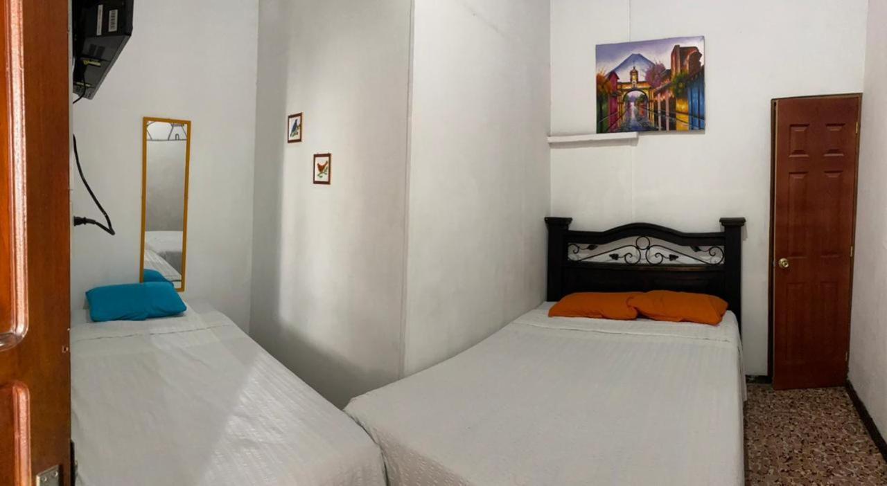 Feathers Hotel & Lounge Antigua Bagian luar foto