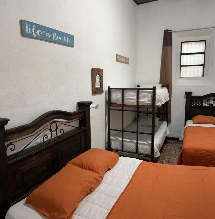 Feathers Hotel & Lounge Antigua Bagian luar foto