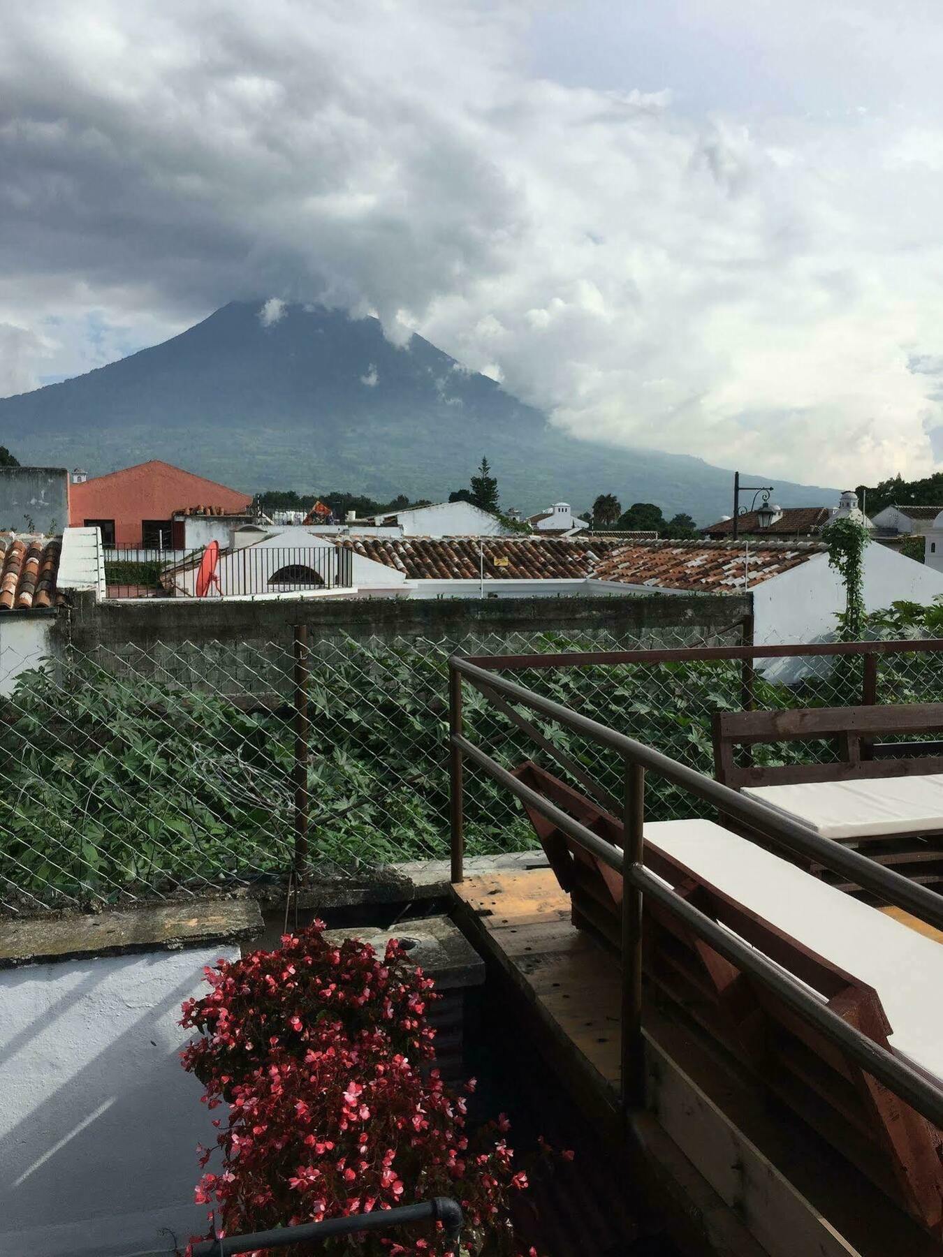 Feathers Hotel & Lounge Antigua Bagian luar foto