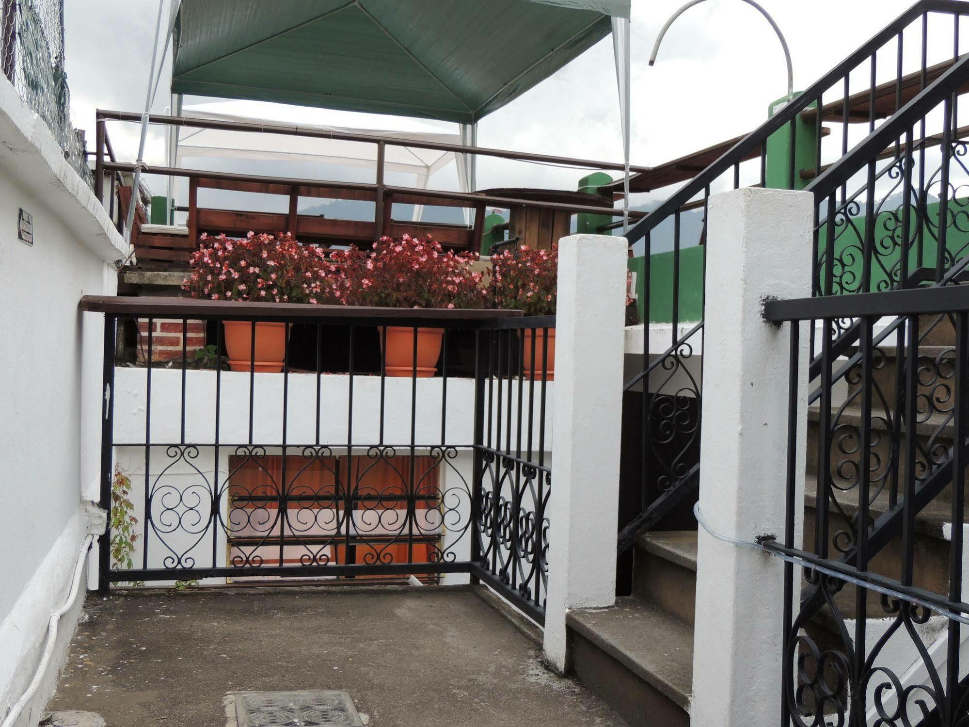 Feathers Hotel & Lounge Antigua Bagian luar foto